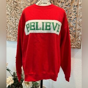 BELIEVE Sweatshirt- M